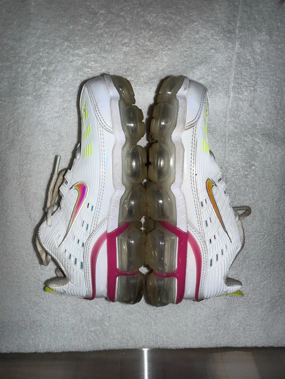 Nike Air Vapormax 360 Volt Fire White Running Shoe Pink & Lime Accents Size 8